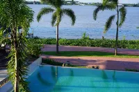 The Island Lodge - Pools