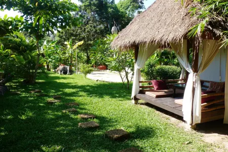 Raingsey Bungalow Отели в г. Кеп