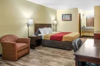 Econo Lodge Near Missouri University of Science and Technology - parking