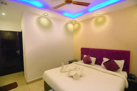 Hotel Gharonda Отели рядом с достопримечательностью «Triveni Ghat»