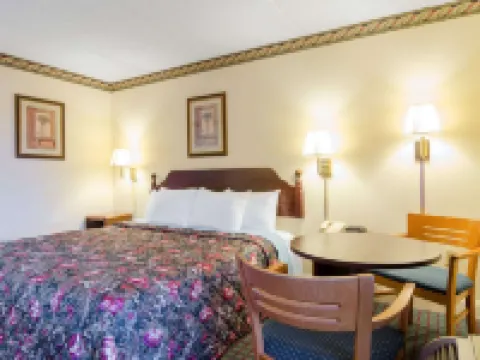 Rodeway Inn ノークロスのホテル