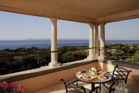 The Resort at Pelican Hill - con vistas a la montaña