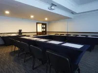Hotel Saint Simon Hotels near تشابينرو