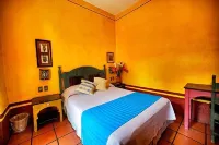 Hotel Azucena - Airport Shuttle