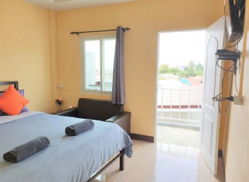 At the beach Kohlarn