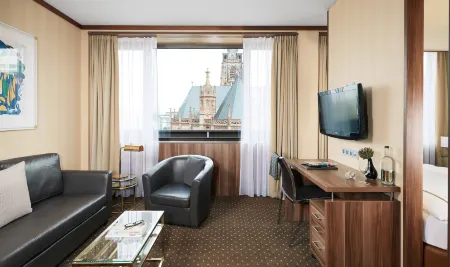 Living Hotel Düsseldorf Отели рядом с достопримечательностью «Neuer Zollhof»