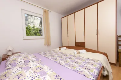 Apartments Mira
