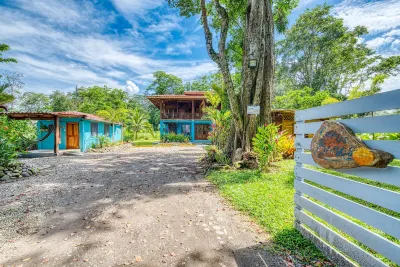 芭娜娜阿祖爾酒店-限成人 酒店