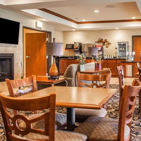 Comfort Inn & Suites Grinnell Near I-80