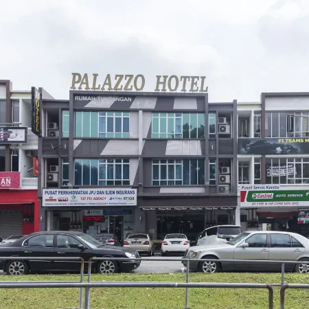 Palazzo Hotel Kulai Отели рядом с достопримечательностью «Аутлет-центр Johor Premium Outlets»