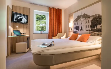 Burg Heimerzheim Отели рядом с достопримечательностью «Swister Tower»