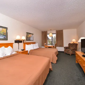 Kelly Inn and Suites Mitchell