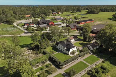 Siggesta Gård - hotell & konferens Hotels near Oscar-Fredriksborgs fästning