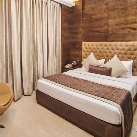 Goldfinch Hotel Mumbai Отели рядом с достопримечательностью «Национальный институт промышленного инжиниринга»