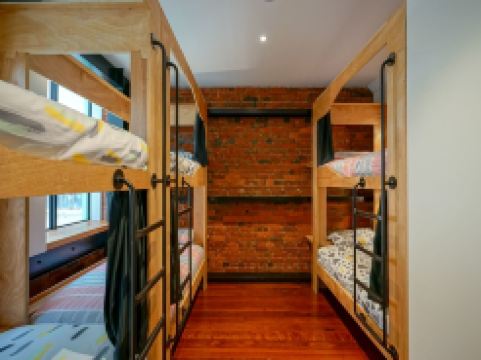 เดอะ แมเรียน โฮสเทล