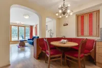 Chalet in Saalbach Near Ski Lift - Alphydda