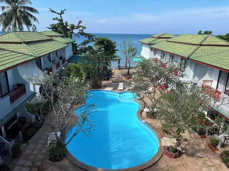 Bamboo @ Koh Chang Отели рядом с достопримечательностью «Chao Por Koh Chang Shrine»