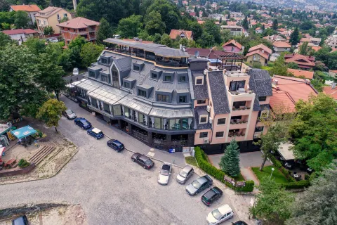 All Seasons Residence Hotel - Free Parking