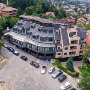 All Seasons Residence Hotel - Free Parking