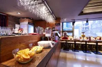 NINE TREE BY PARNAS SEOUL MYEONGDONG 1 - servizio colazione