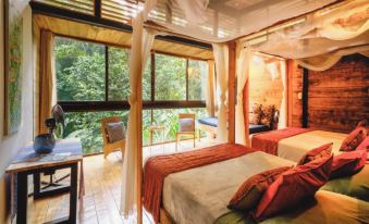 La Shamana - Ecological Concept in Jungle