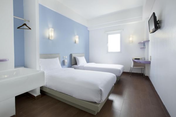 Amaris Hotel Bandara Soekarno Hatta Hotels in Benda