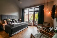 Frost and Fire Hotel Hotel a 