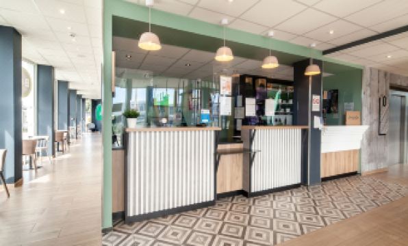 B&B HOTEL Massy Gare TGV - Housity