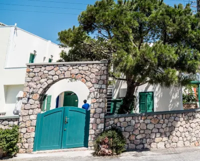 Ifestia Hotel Hotel berhampiran Santorini Airport Shuttle Express