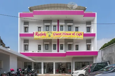RedDoorz Near Jawa Timur Park 3 Hotels in Junrejo