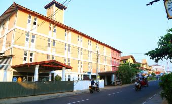 Topaz Beach Hotel
