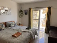 All Nations Holiday Home Hotels in Ghajnsielem
