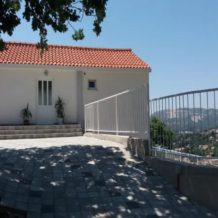 Apartments Nika Mlini