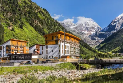 Hotel Vier Jahreszeiten Hotels in der Nähe von Skischule Club Alpin Pitztal