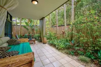 Julians Apartments Các khách sạn gần Byron Bay