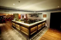 Ramada by Wyndham Lucknow Hotel and Convention Center - بار