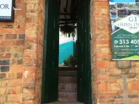 그린 도어 오스탈 산 힐 - 호스텔 산힐 호텔