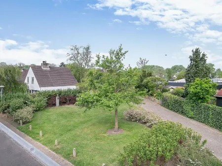 Holiday Home Noordwijkerhout by Beach