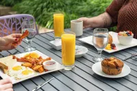 The River Inn - breakfast