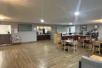 Days Inn & Suites by Wyndham Williamsburg IA North Hotels in Amana