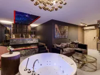 Art Suites Luxury Hotel Hôtels à proximité de : Dębniki