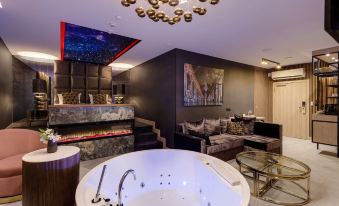 Art Suites Luxury Hotel