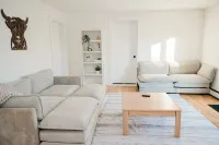 Entire Home in the heart of Sugar Camp on beautiful Bass Lake. No Cleaning Fee!!