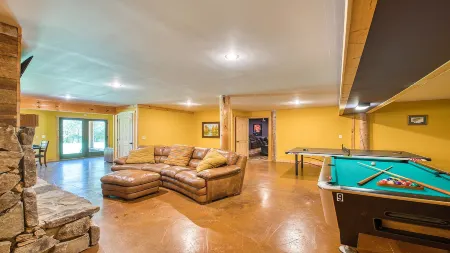 Slps 24 12m Town 7acre Huge Yard Theatre Gmroom