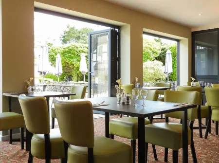 South Lawn Hotel Отели в г. Нортон Грин