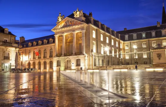 Holiday Inn Express 第戎