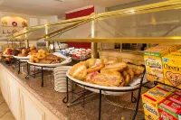 Hilton Garden Inn Daytona Beach-Airport - breakfast
