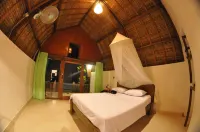 Krisna Bungalows and Restaurant Hotels in Sekotong Barat