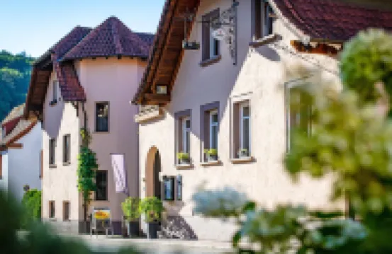 Landgasthaus & Hotel Zur Krone - parking