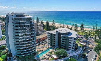 Ambience on Burleigh Beach